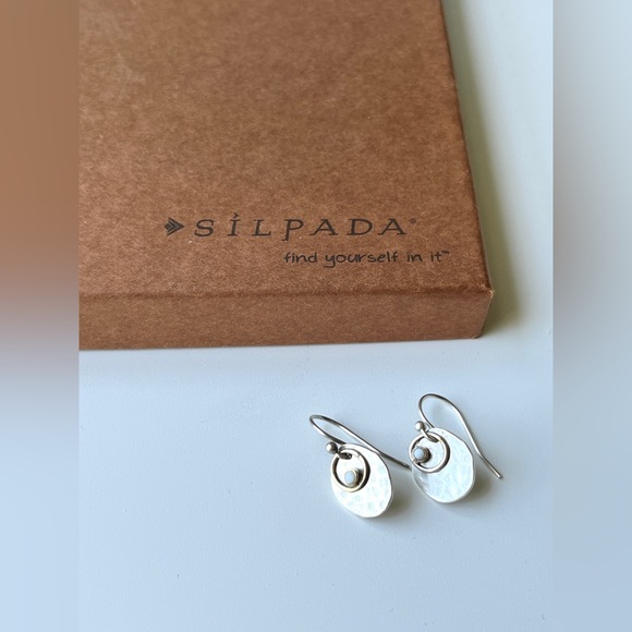 Retired Silpada Sterling Silver earrings with gold & pearl - Picture 2 of 6